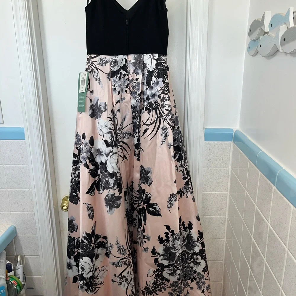 Prom dress - Picture 3 of 5